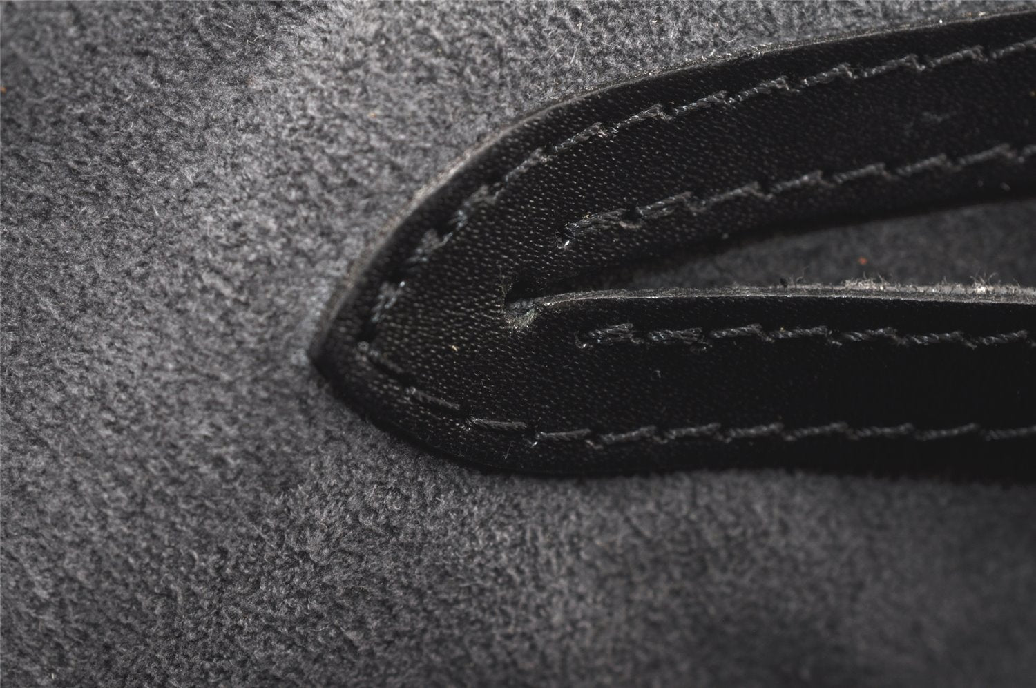 Authentic Louis Vuitton Epi Cannes Cosmetic Hand Bag Purse Black M48032 LV 4301K