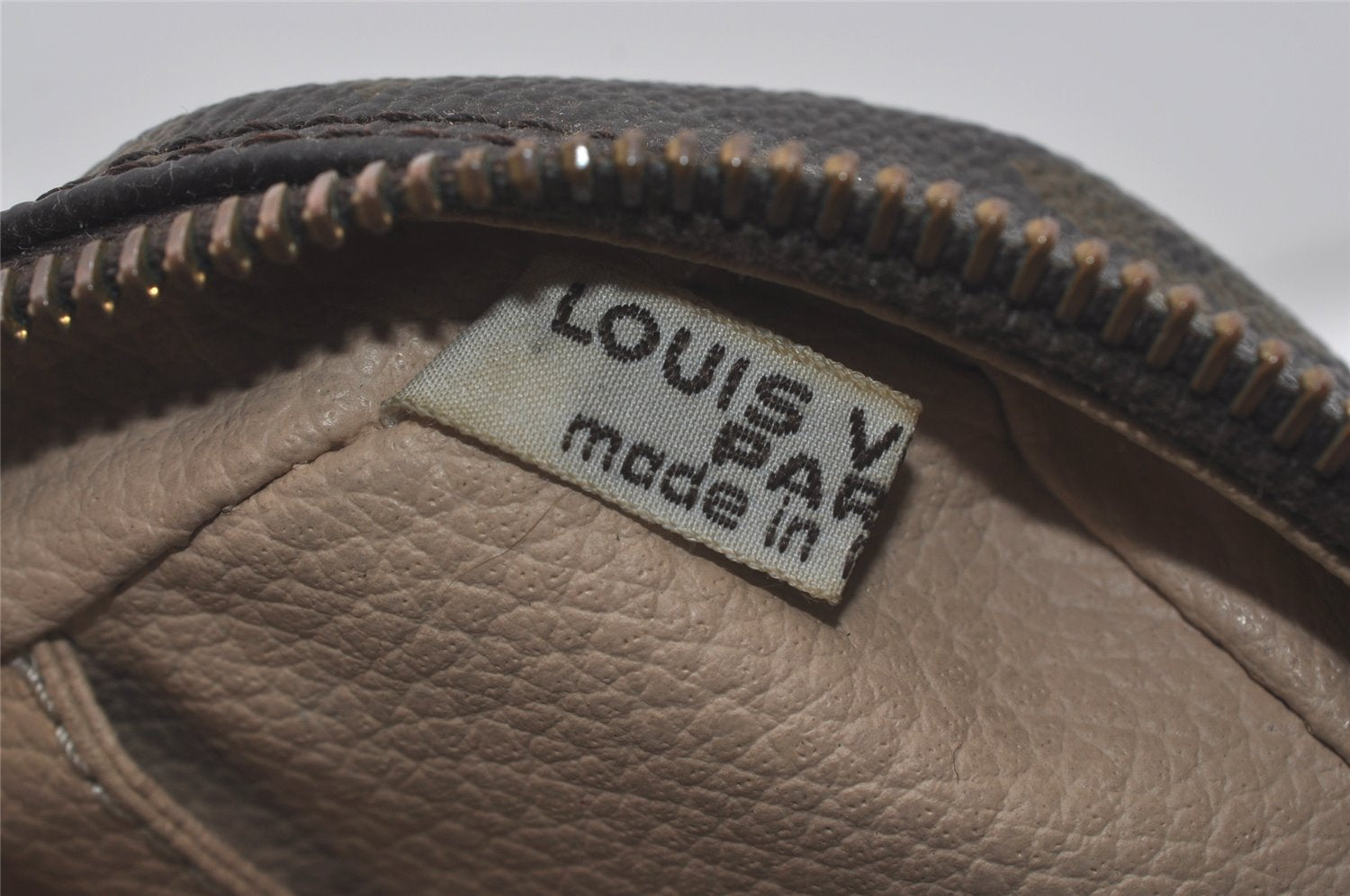 Auth Louis Vuitton Monogram Trousse Toilette 23 Clutch Bag M47524 Junk 4302I