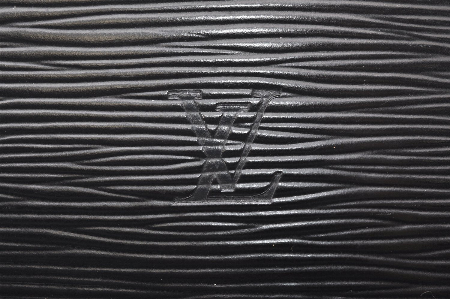 Authentic Louis Vuitton Epi Lussac Shoulder Tote Bag Black M52282 LV 4302K