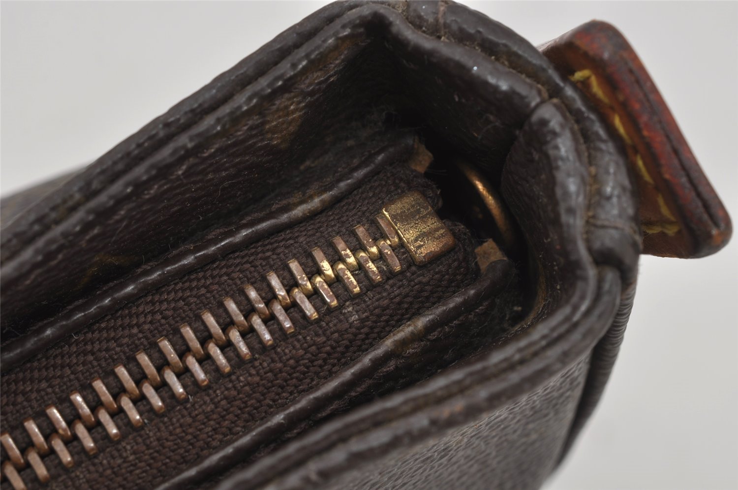 Authentic Louis Vuitton Monogram Looping MM Shoulder Bag M51146 LV 4307J