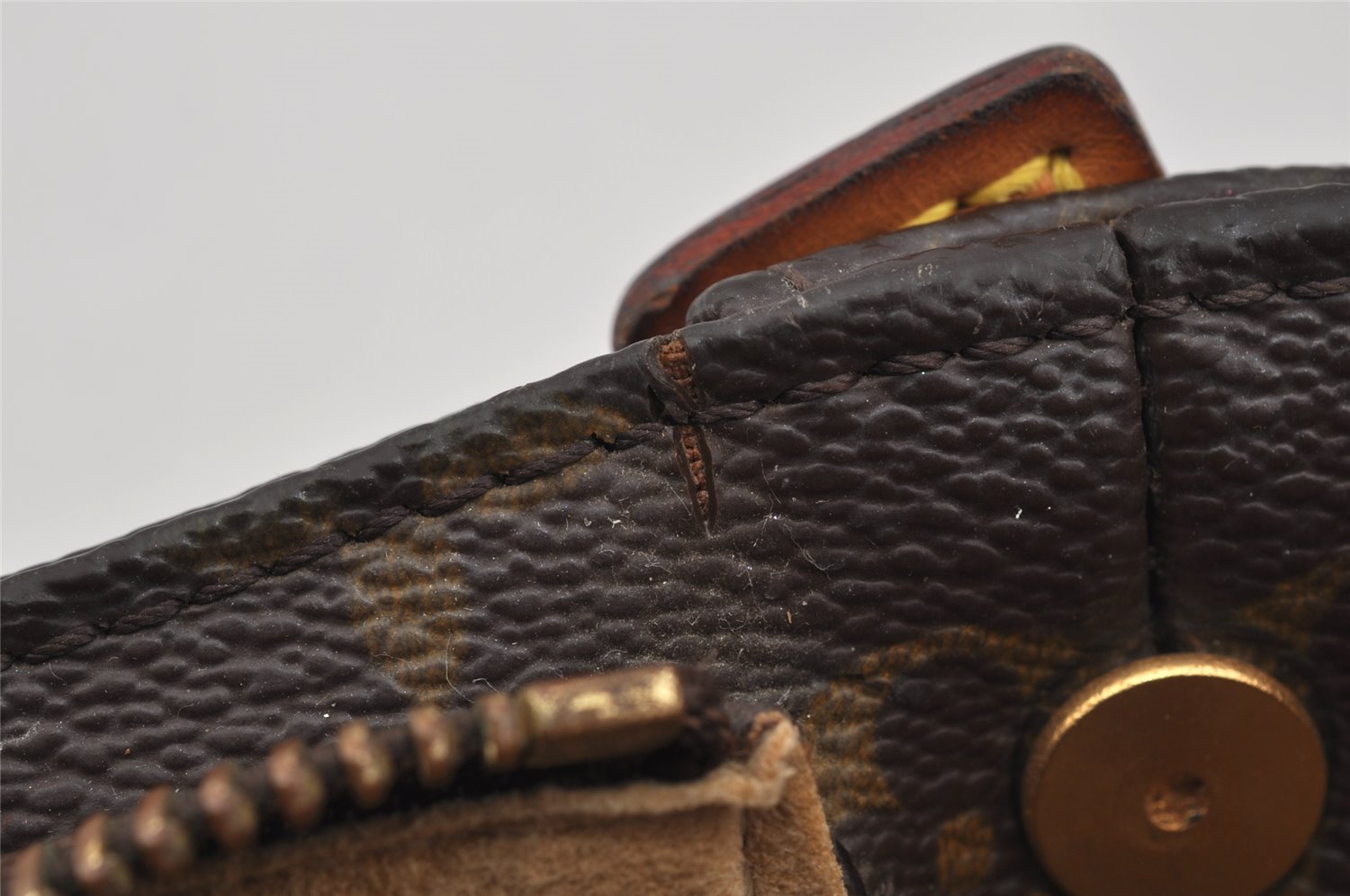 Authentic Louis Vuitton Monogram Looping MM Shoulder Bag M51146 LV 4307J