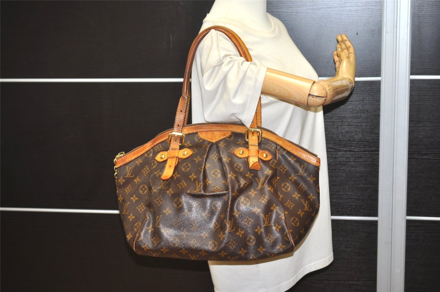 Authentic Louis Vuitton Monogram Tivoli GM Hand Tote Bag M40144 LV Junk 4309J