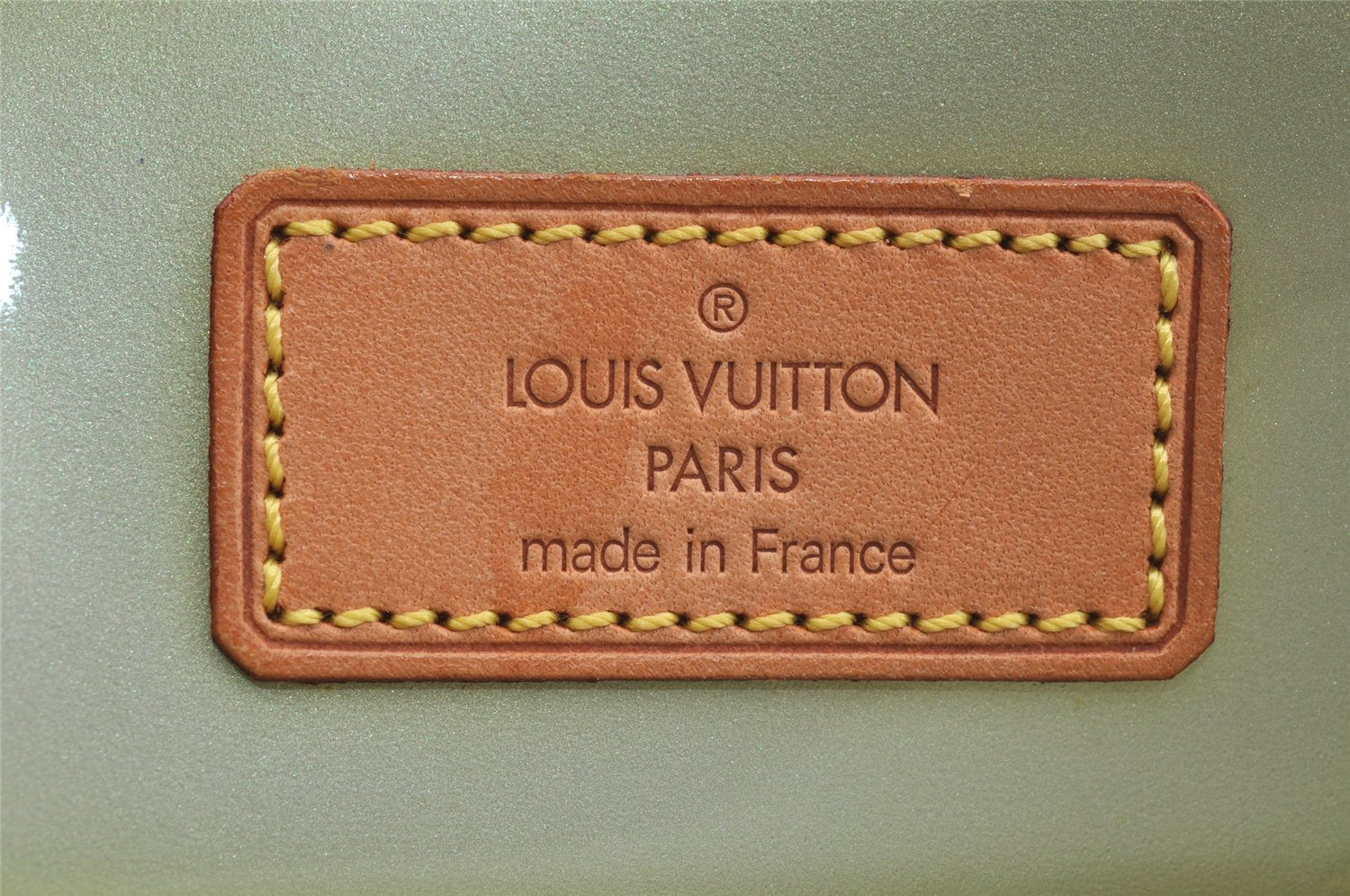 Authentic Louis Vuitton Vernis Reade MM Hand Bag Light Green M91142 LV 4311I