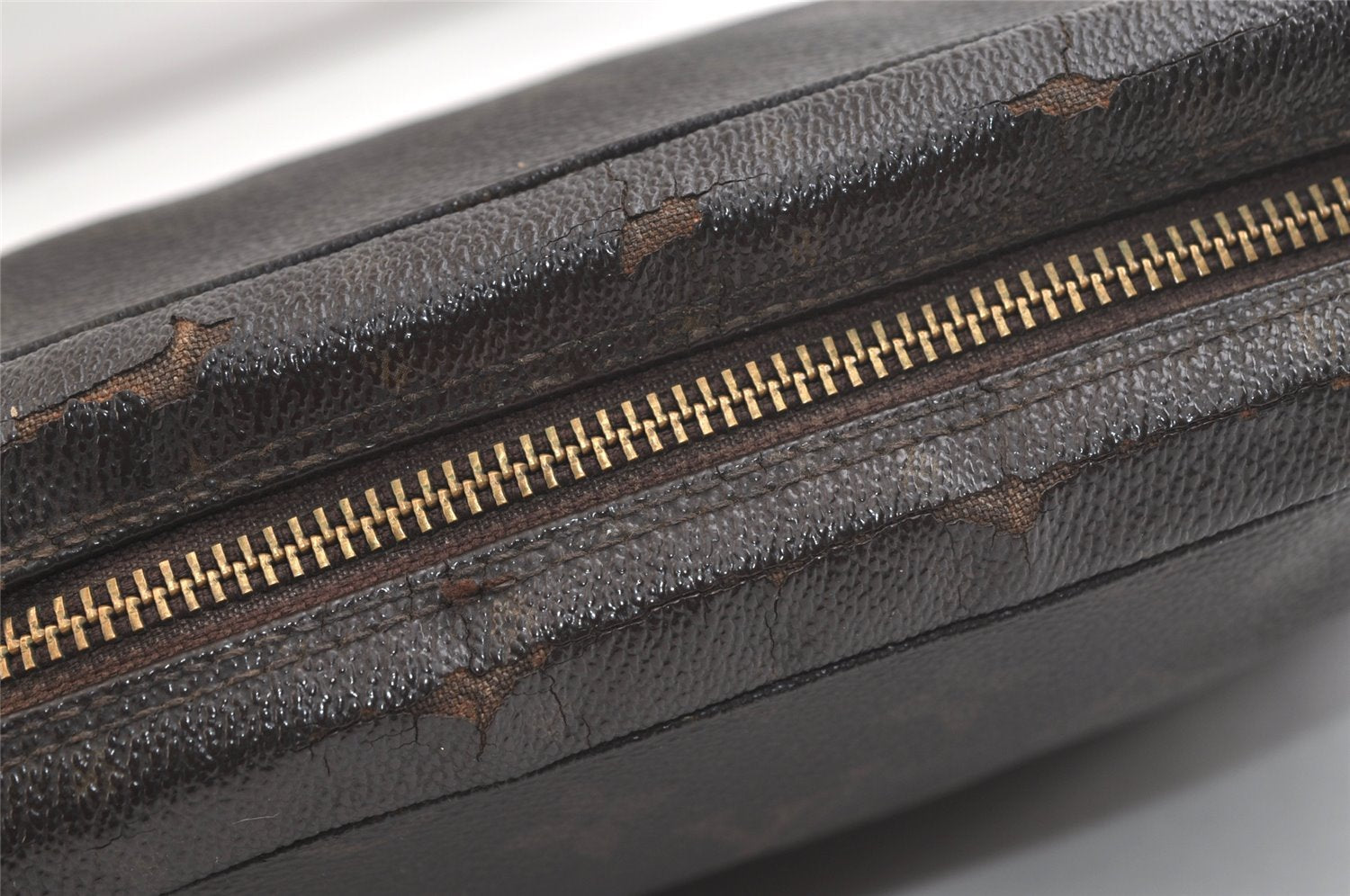 Auth Louis Vuitton Monogram Trousse Toilette 23 Clutch Hand Bag M47524 LV 4311K