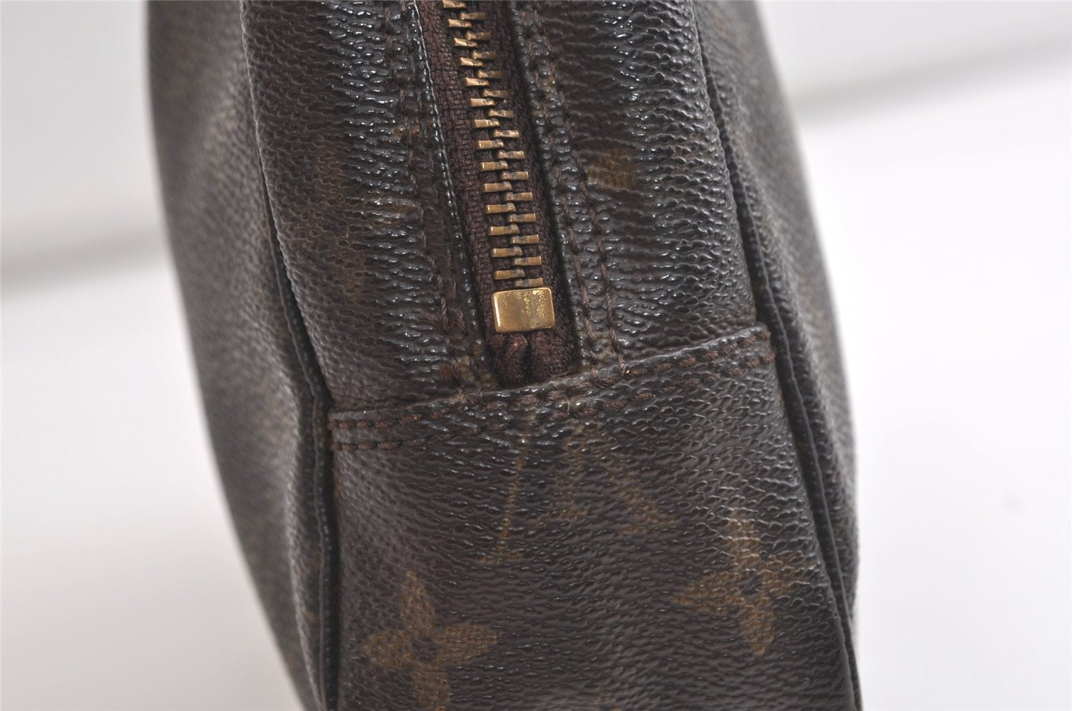 Auth Louis Vuitton Monogram Trousse Toilette 23 Clutch Hand Bag M47524 LV 4311K