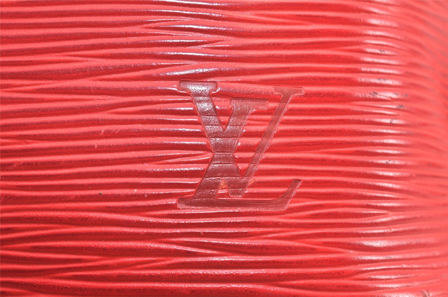 Authentic Louis Vuitton Epi Petit Noe Shoulder Drawstring Bag M44107 Red 4315K