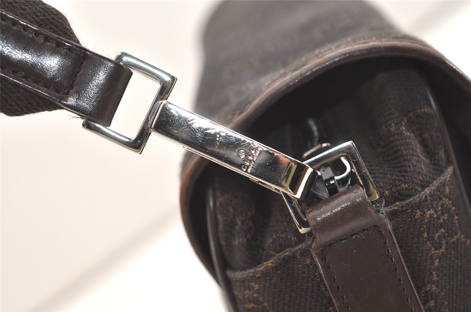 Authentic GUCCI Shoulder Cross Body Bag GG Canvas Leather 28562 Brown 4319J