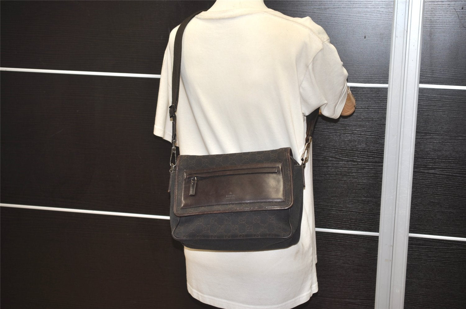 Authentic GUCCI Shoulder Cross Body Bag GG Canvas Leather 28562 Brown 4319J