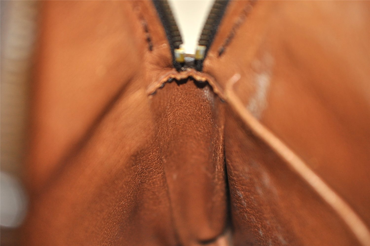 Authentic Louis Vuitton Monogram Danube Shoulder Cross Bag Old Model LV 4322I