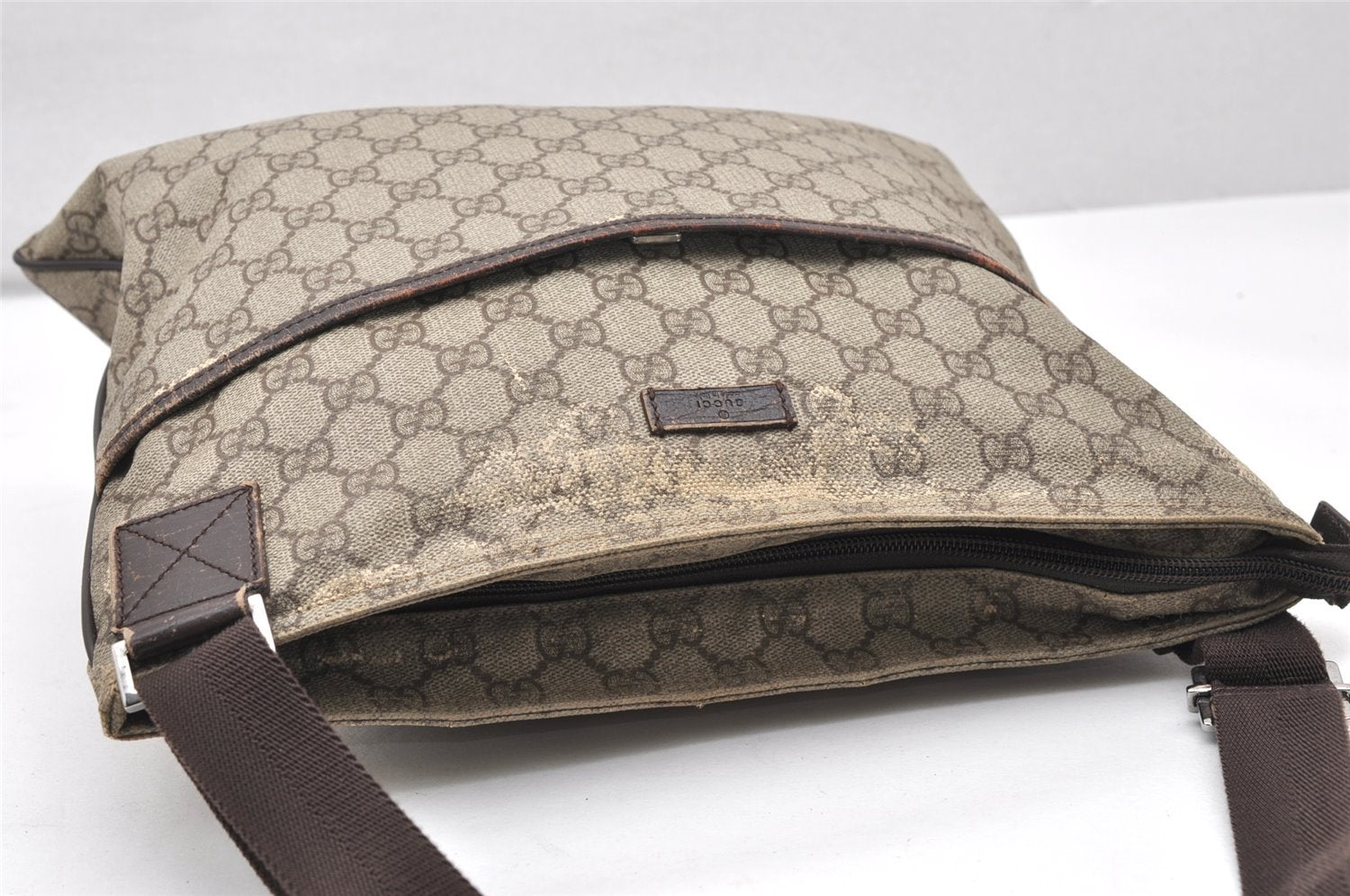 Authentic GUCCI Shoulder Cross Body Bag Purse GG PVC Leather 141198 Brown 4322K