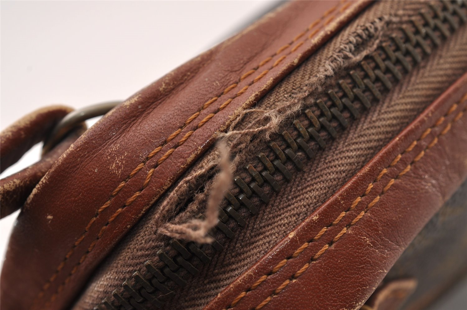 Authentic Louis Vuitton Monogram Pochette Sport Clutch Bag Old Model Junk 4327I