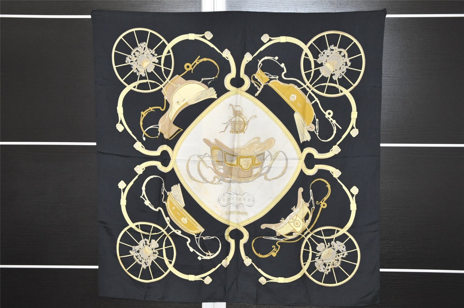 Authentic HERMES Carre 90 Scarf 