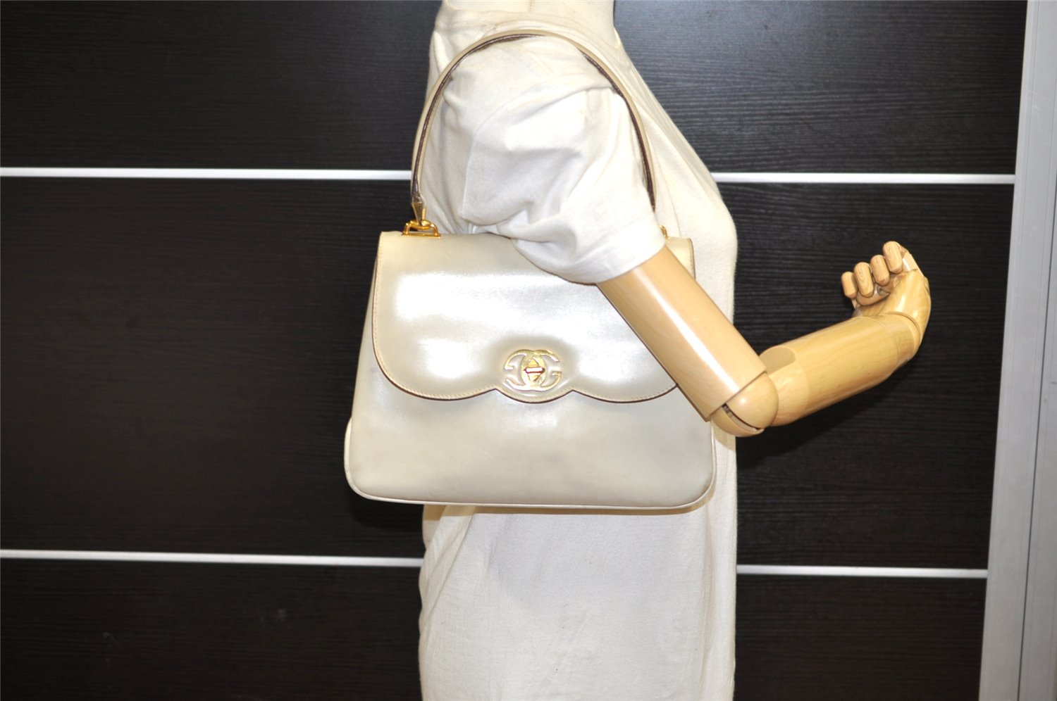 Authentic GUCCI Vintage Shoulder Hand Bag Purse Leather White 4329K