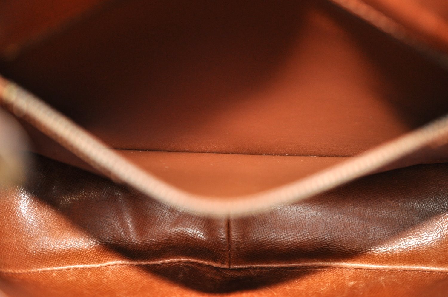 Authentic Louis Vuitton Monogram Saint Cloud GM M51242 Shoulder Cross Bag 4330H