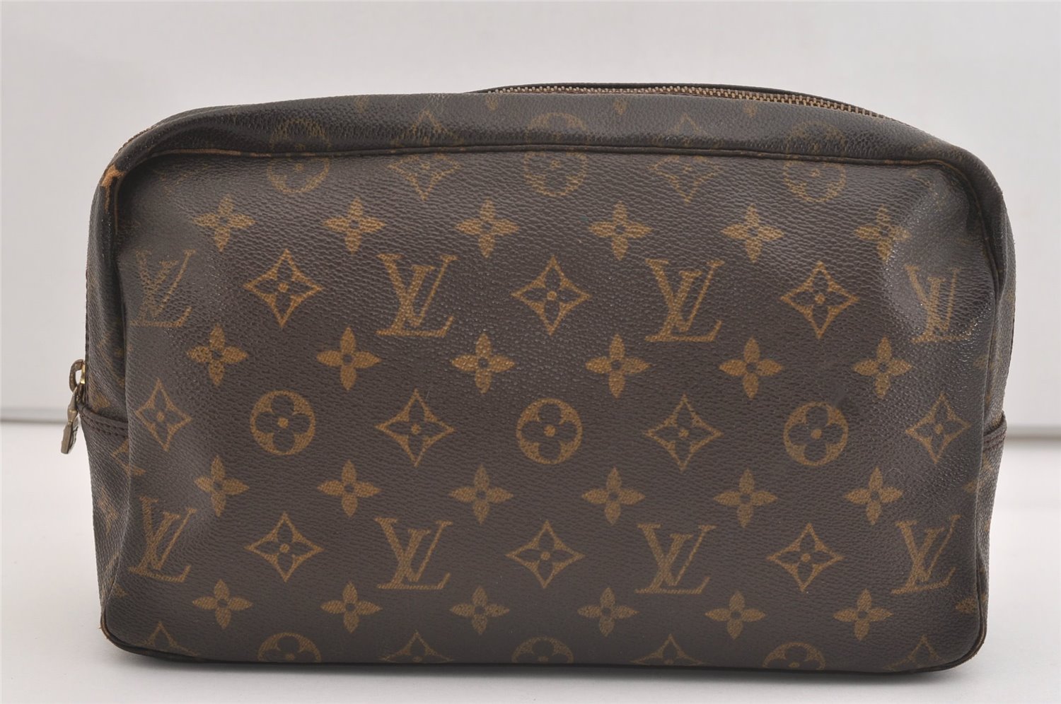Auth Louis Vuitton Monogram Trousse Toilette 28 Clutch Hand Bag M47522 LV 4334J