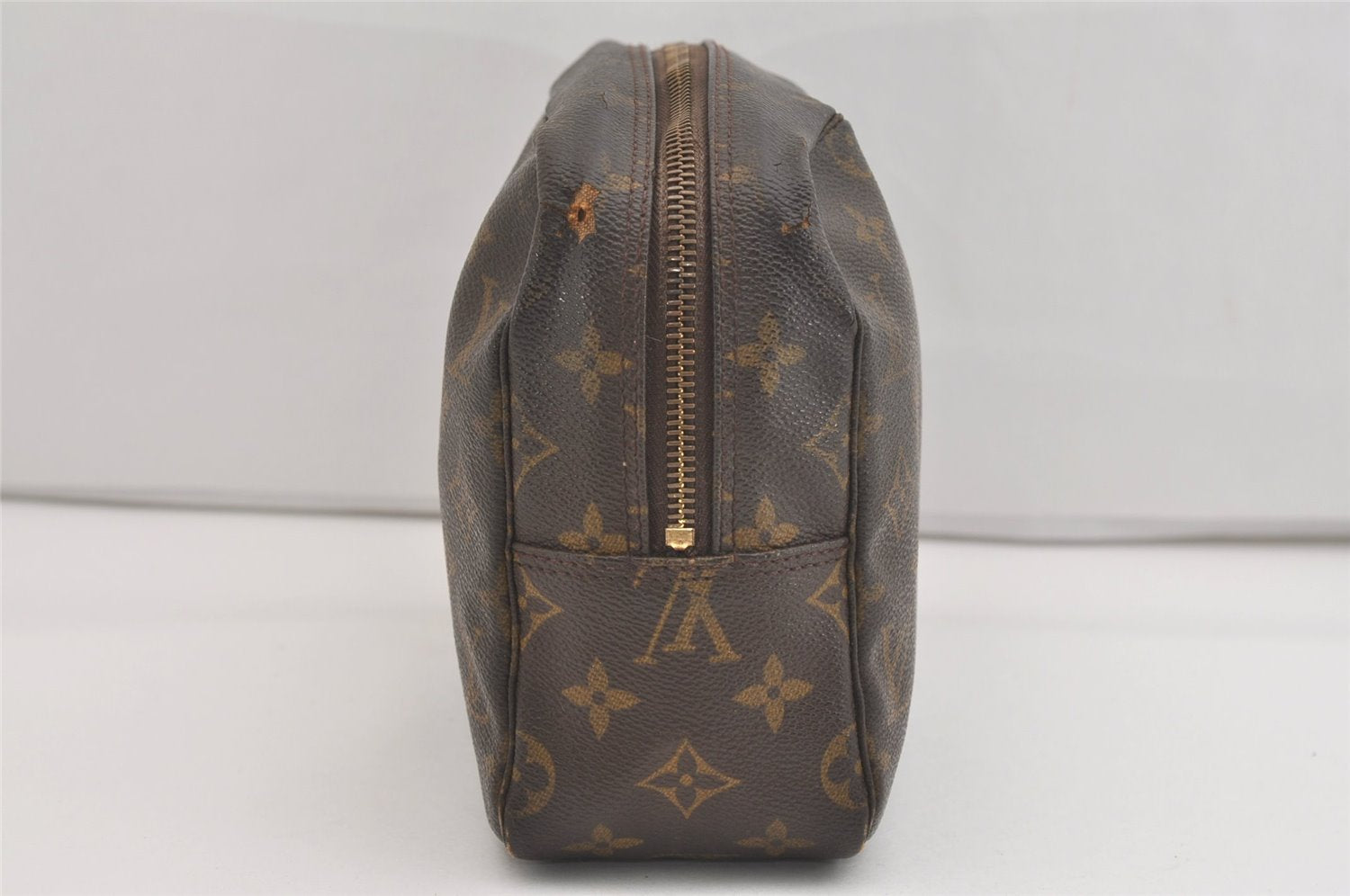 Auth Louis Vuitton Monogram Trousse Toilette 28 Clutch Hand Bag M47522 LV 4334J