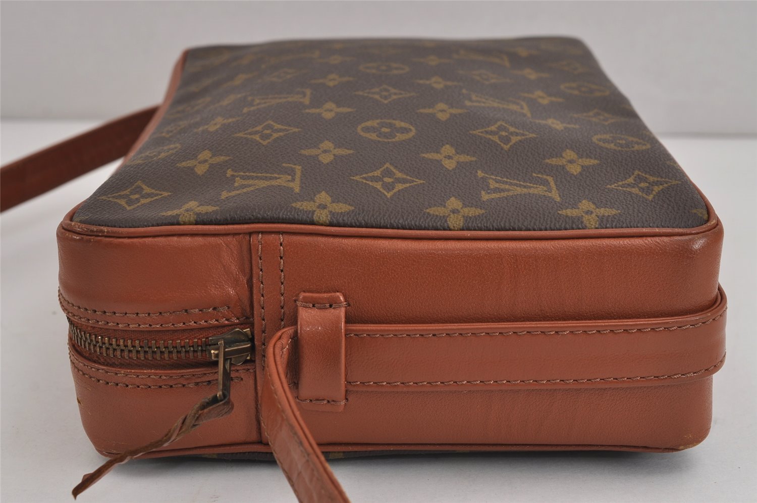 Authentic Louis Vuitton Monogram Sac Bandouliere 30 Shoulder Bag Old Model 4337J