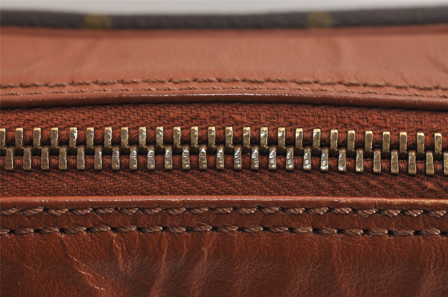 Authentic Louis Vuitton Monogram Sac Bandouliere 30 Shoulder Bag Old Model 4337J