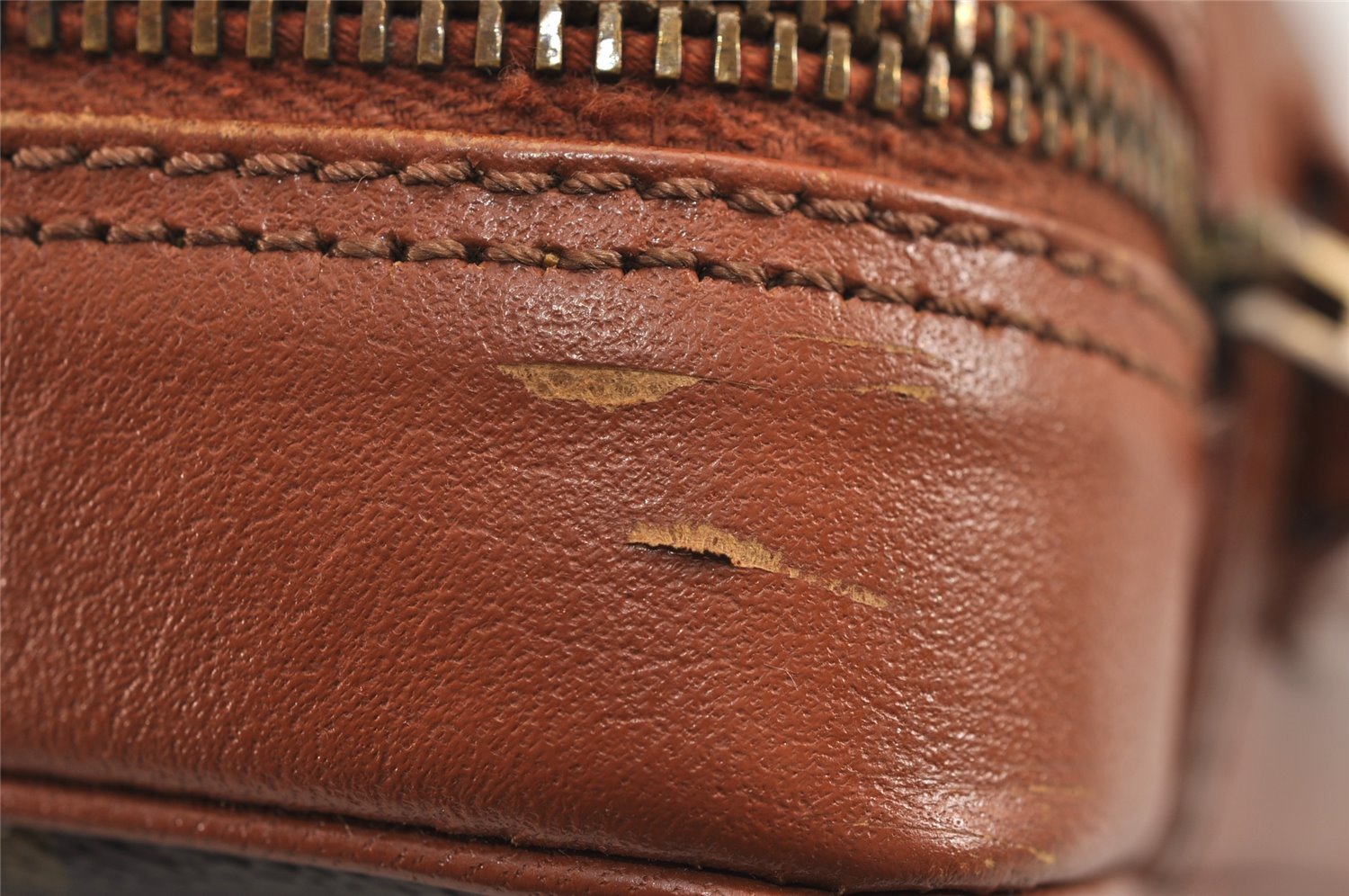 Authentic Louis Vuitton Monogram Sac Bandouliere 30 Shoulder Bag Old Model 4337J