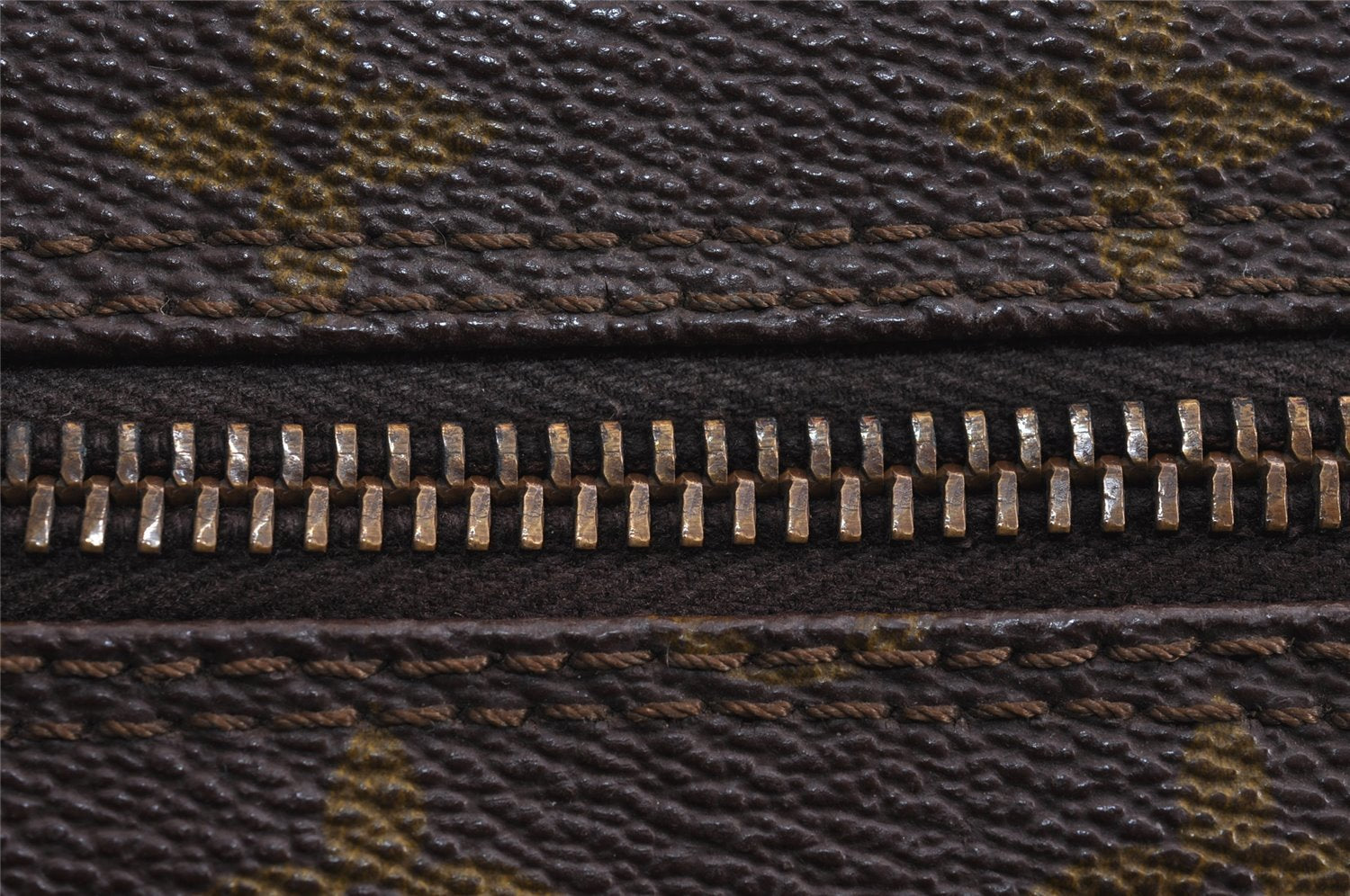 Authentic Louis Vuitton Monogram Papillon 30 Hand Bag Old Model LV 4338J