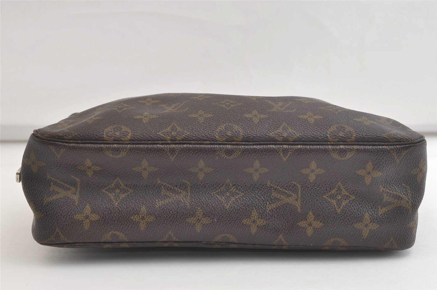 Auth Louis Vuitton Monogram Trousse Toilette 28 Clutch Hand Bag M47522 LV 4338K