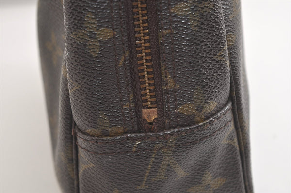 Auth Louis Vuitton Monogram Trousse Toilette 28 Clutch Hand Bag M47522 LV 4338K