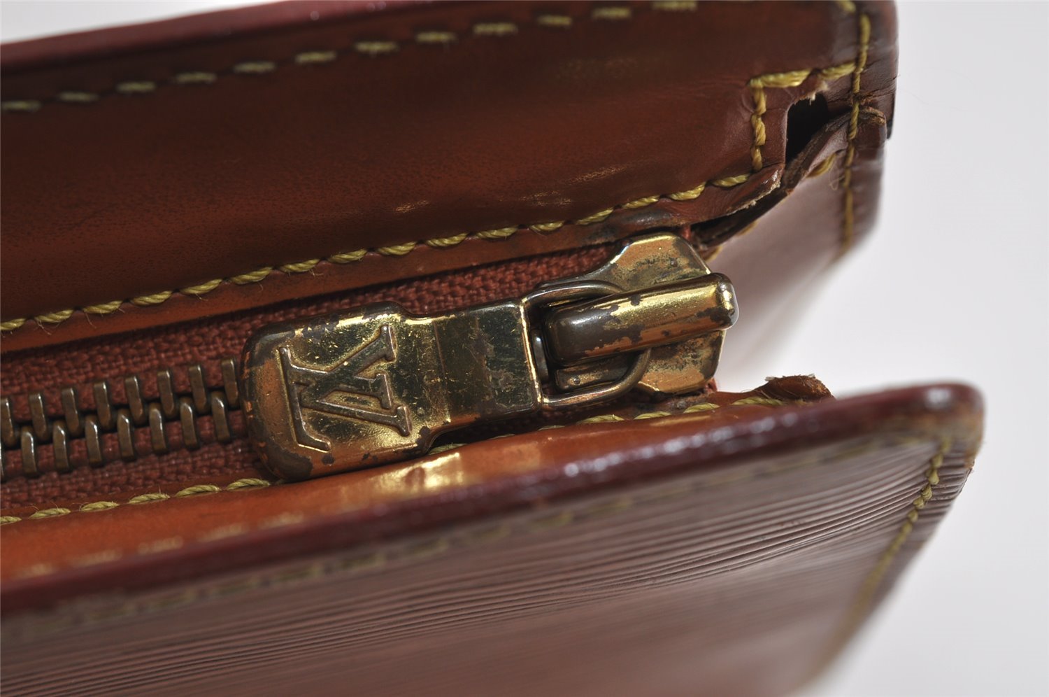 Authentic Louis Vuitton Epi Pochette Homme Clutch Bag Brown M52528 Junk 4339J