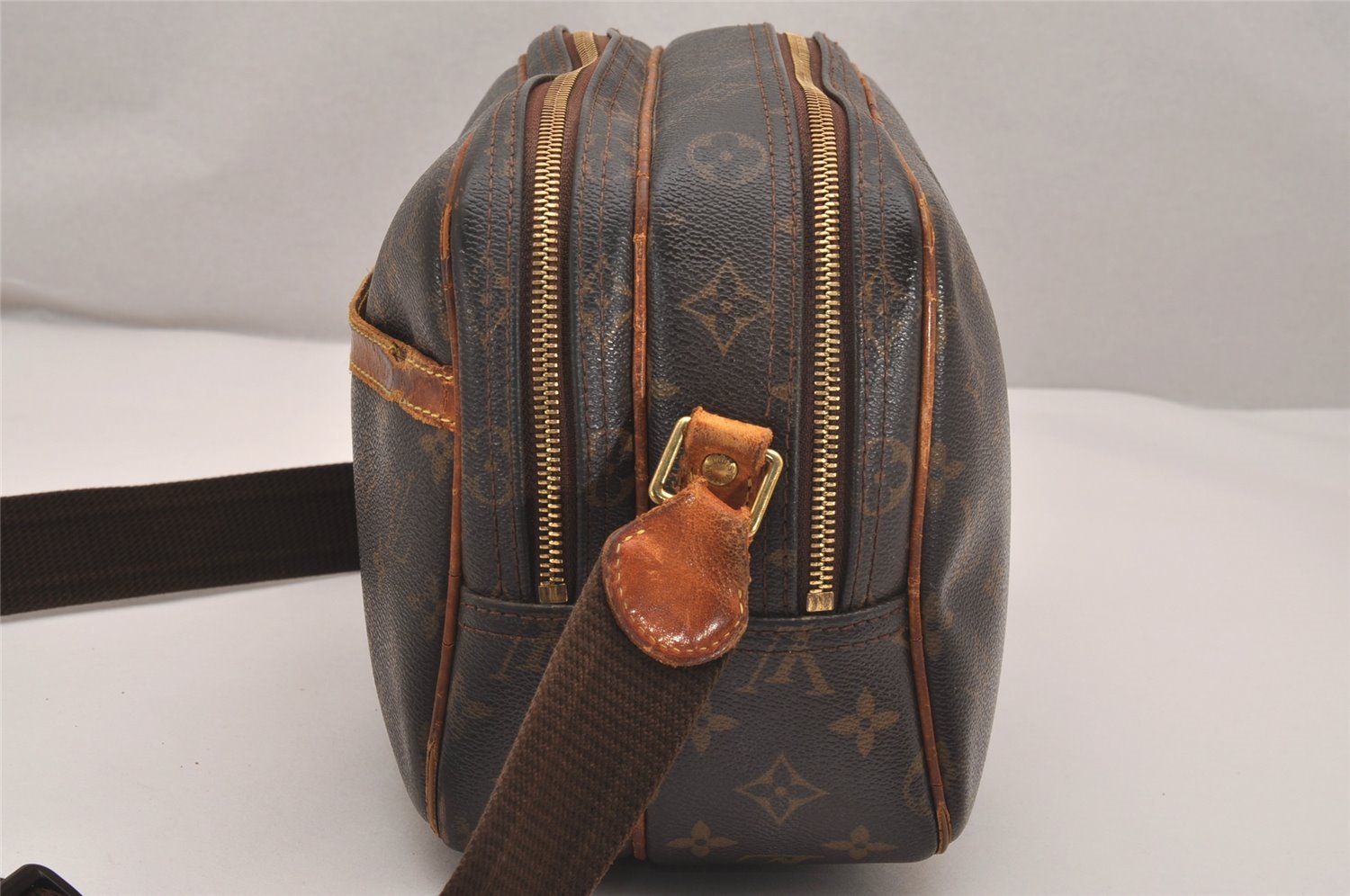 Authentic Louis Vuitton Monogram Reporter PM Shoulder Cross Bag M45254 LV 4340J