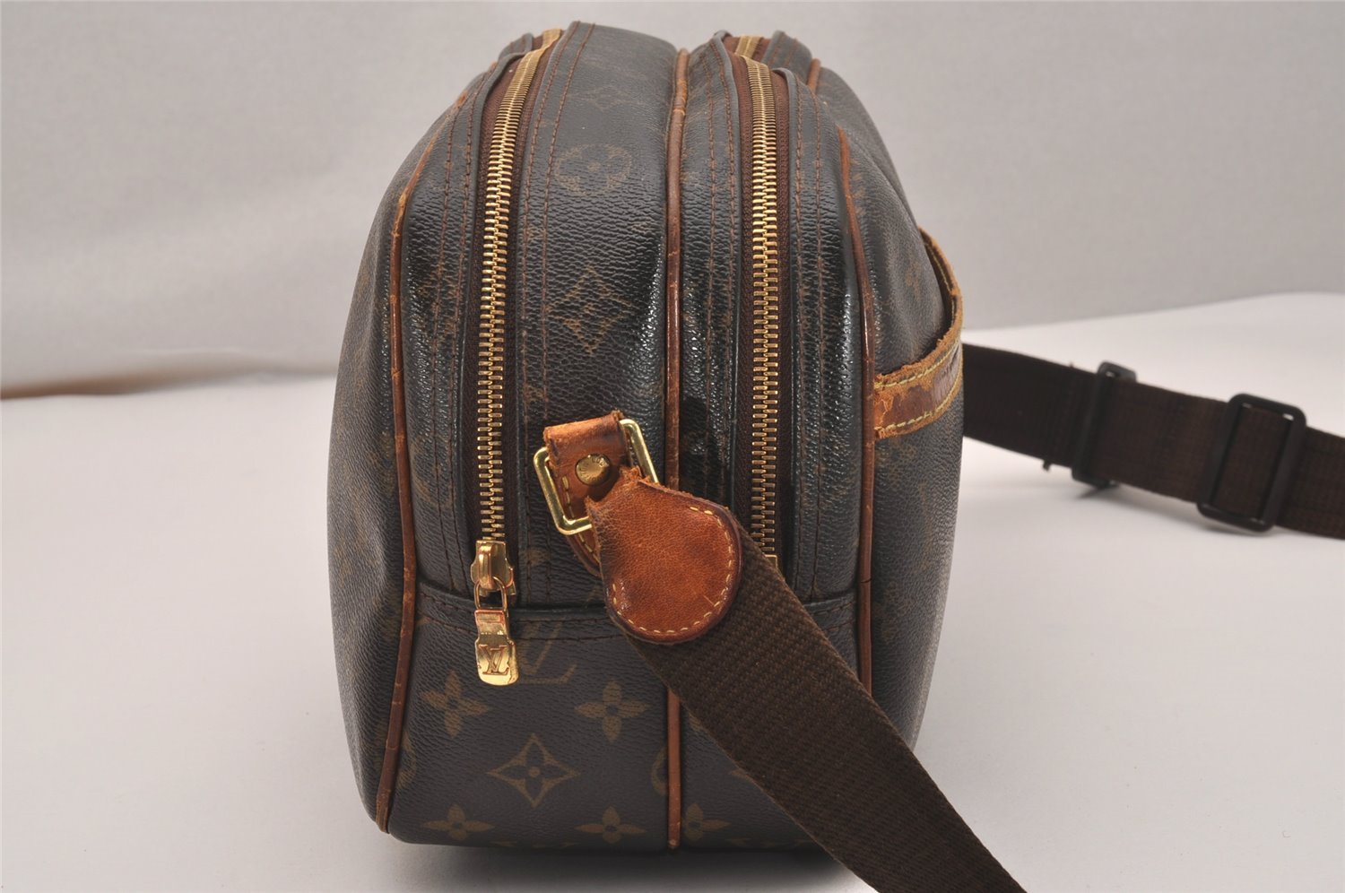 Authentic Louis Vuitton Monogram Reporter PM Shoulder Cross Bag M45254 LV 4340J