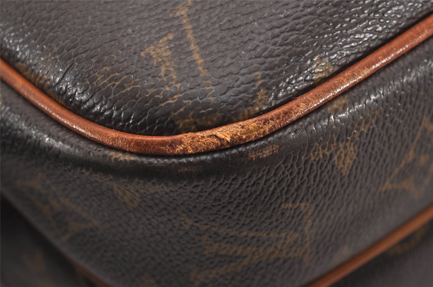 Authentic Louis Vuitton Monogram Reporter PM Shoulder Cross Bag M45254 LV 4340J