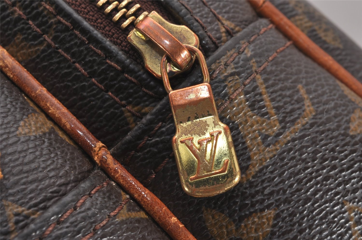 Authentic Louis Vuitton Monogram Reporter PM Shoulder Cross Bag M45254 LV 4340J