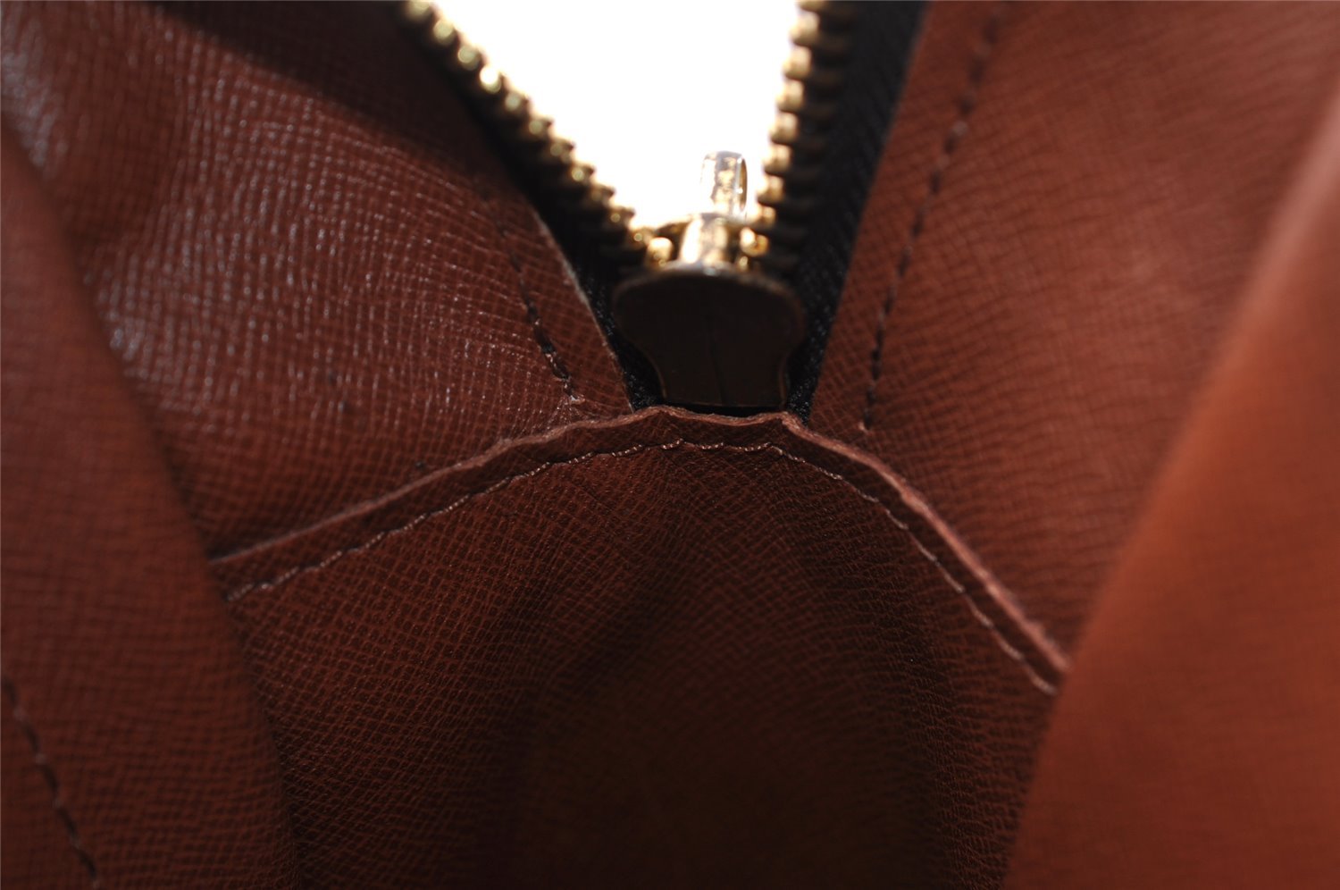 Authentic Louis Vuitton Monogram Danube 28 Shoulder Cross Body Bag LV 4343I