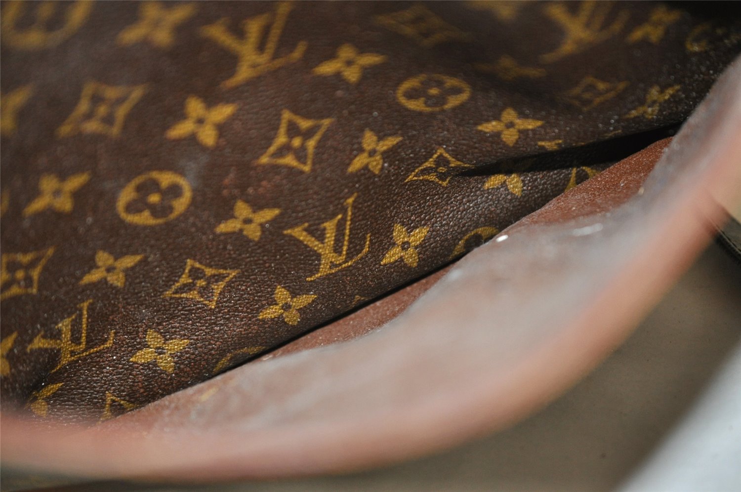 Authentic Louis Vuitton Monogram Danube 28 Shoulder Cross Body Bag LV 4343I