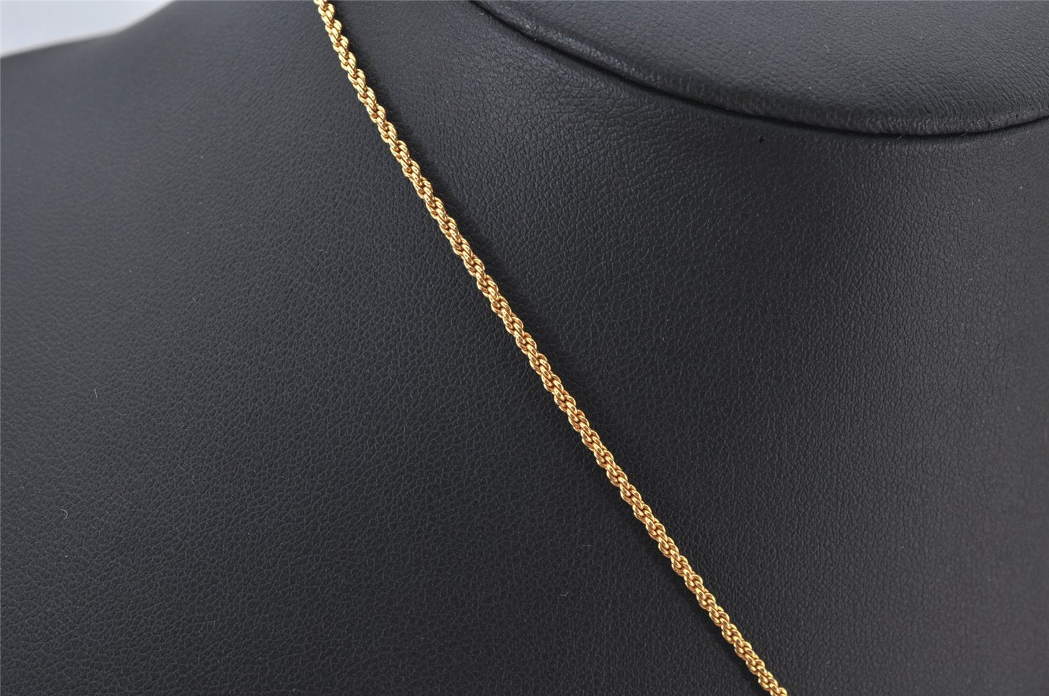 Authentic Christian Dior Gold Tone Chain Rhinestone Pendant Necklace CD 4344K