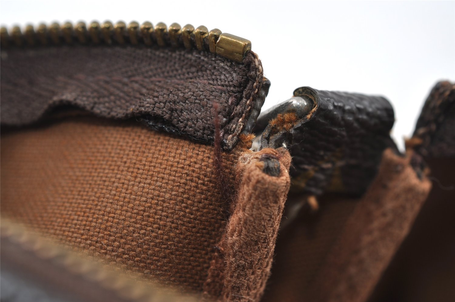 Authentic Louis Vuitton Monogram Pochette Accessoires Pouch M51980 LV 4345I