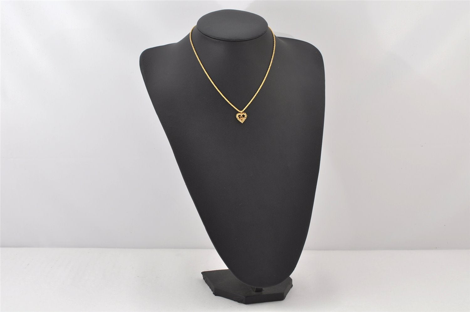 Authentic Christian Dior Gold Tone Chain Rhinestone Pendant Necklace CD 4345K