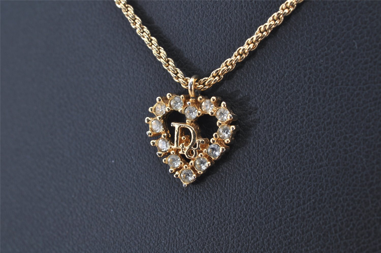 Authentic Christian Dior Gold Tone Chain Rhinestone Pendant Necklace CD 4345K