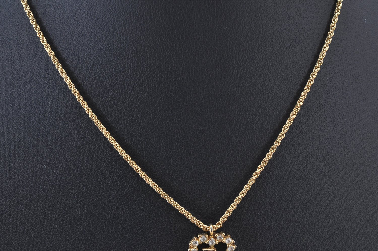 Authentic Christian Dior Gold Tone Chain Rhinestone Pendant Necklace CD 4345K