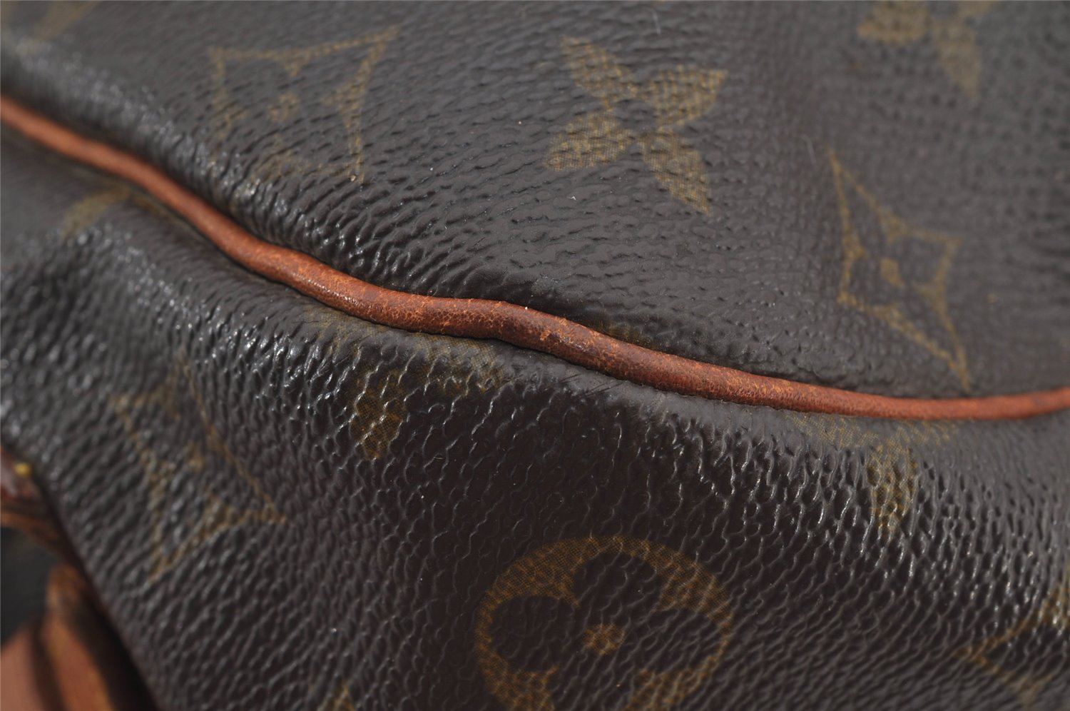 Authentic Louis Vuitton Monogram Saumur 35 Shoulder Cross Bag M42254 LV 4347J