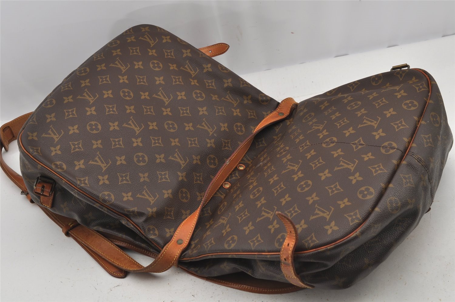 Authentic Louis Vuitton Monogram Saumur 35 Shoulder Cross Bag M42254 LV 4347J