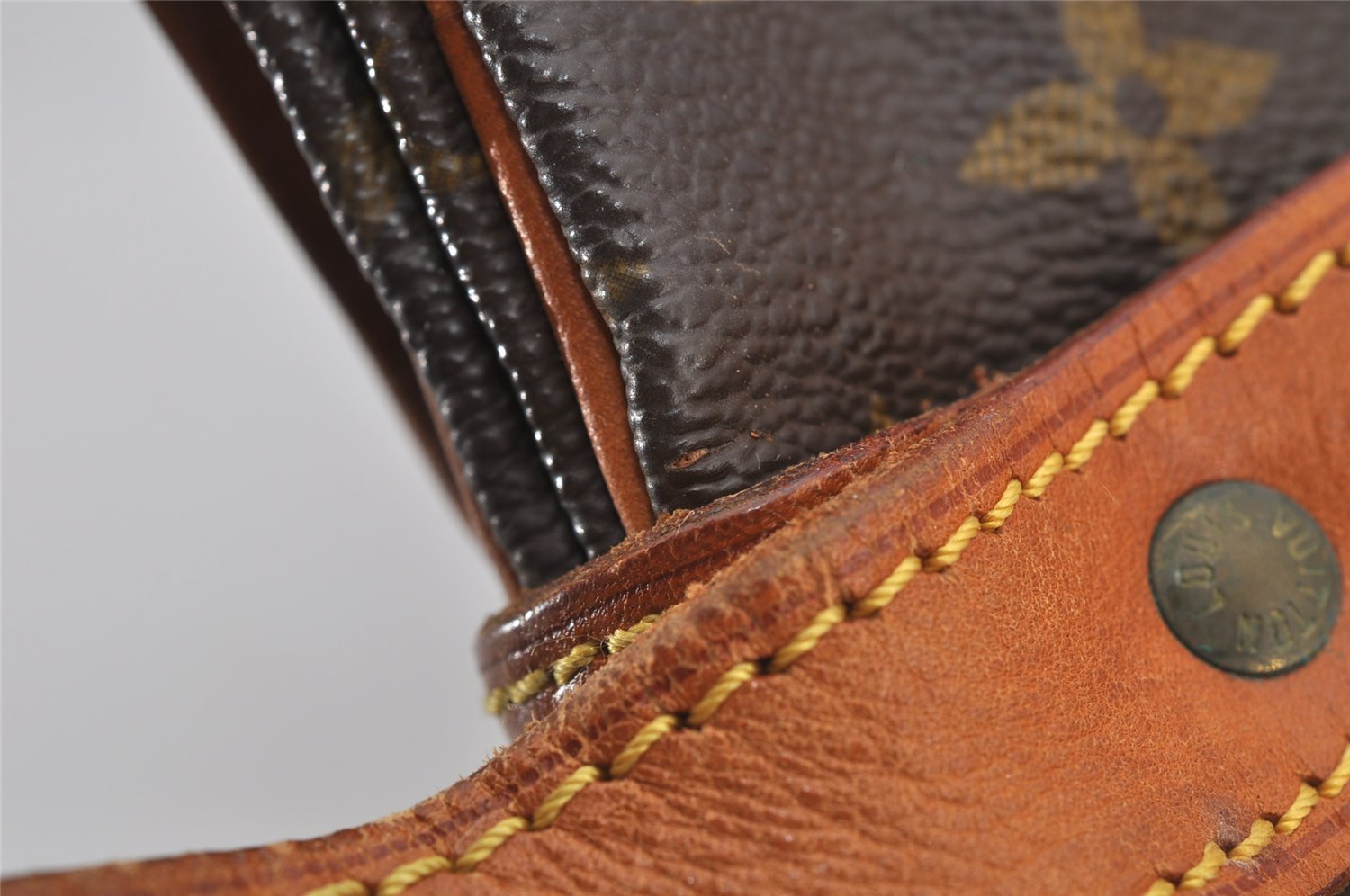 Authentic Louis Vuitton Monogram Saumur 35 Shoulder Cross Bag M42254 LV 4347J