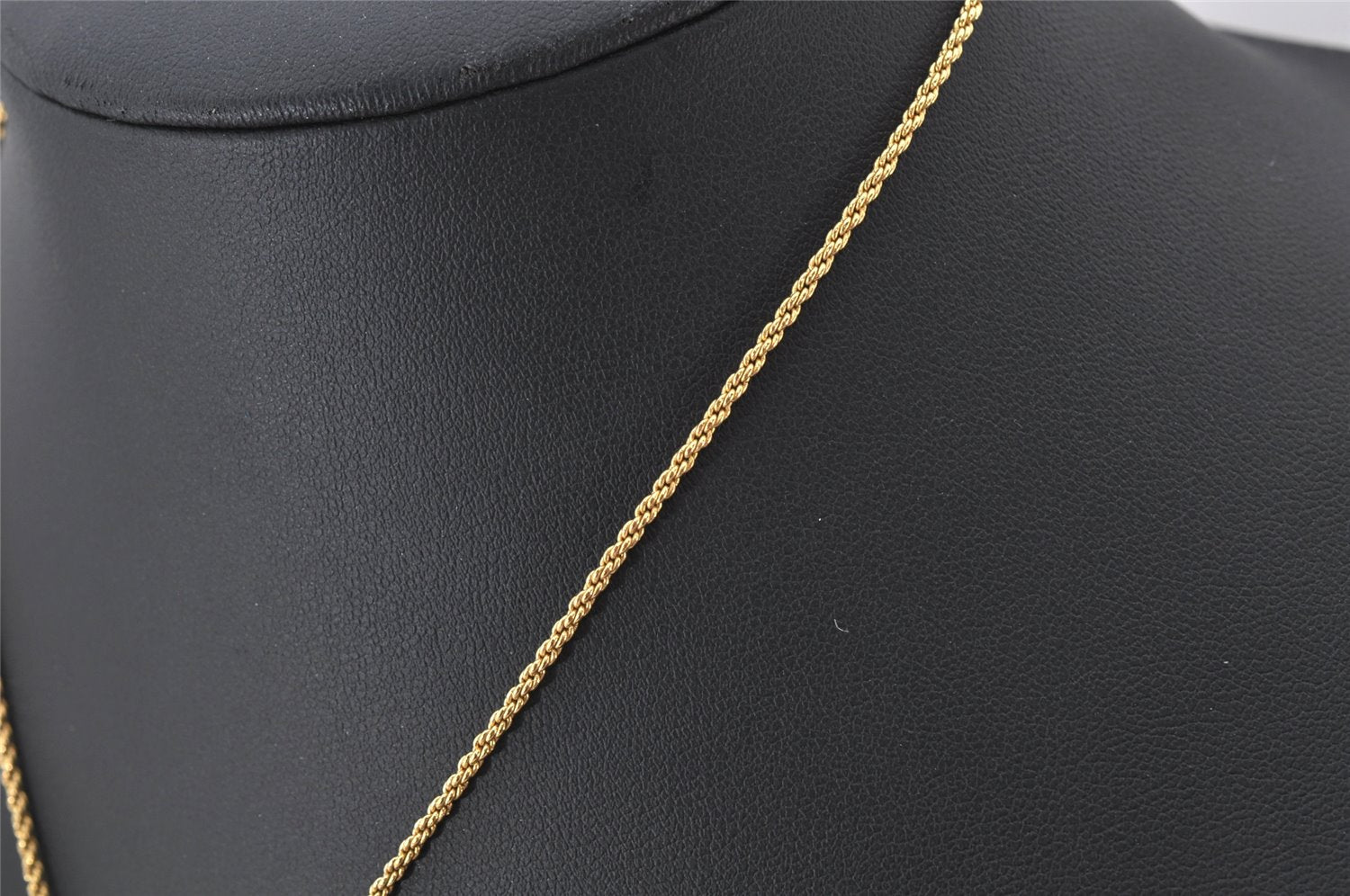 Authentic Christian Dior Gold Tone Chain Pendant Necklace CD 4348K