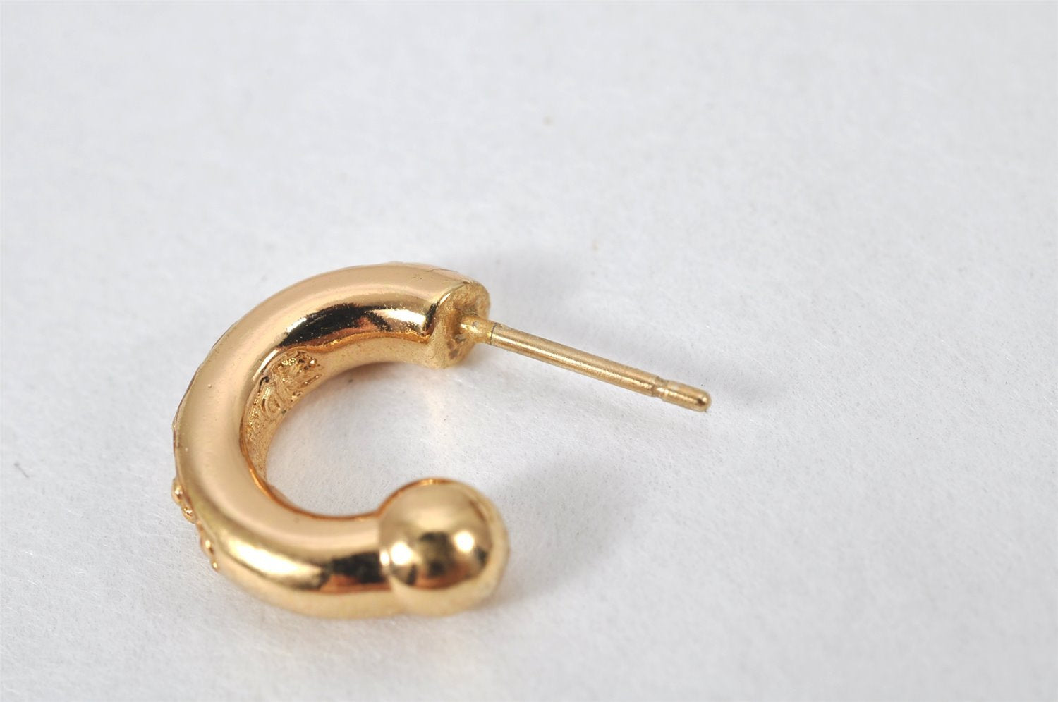 Authentic Christian Dior Vintage Rhinestone Earrings Gold Tone CD 4349K