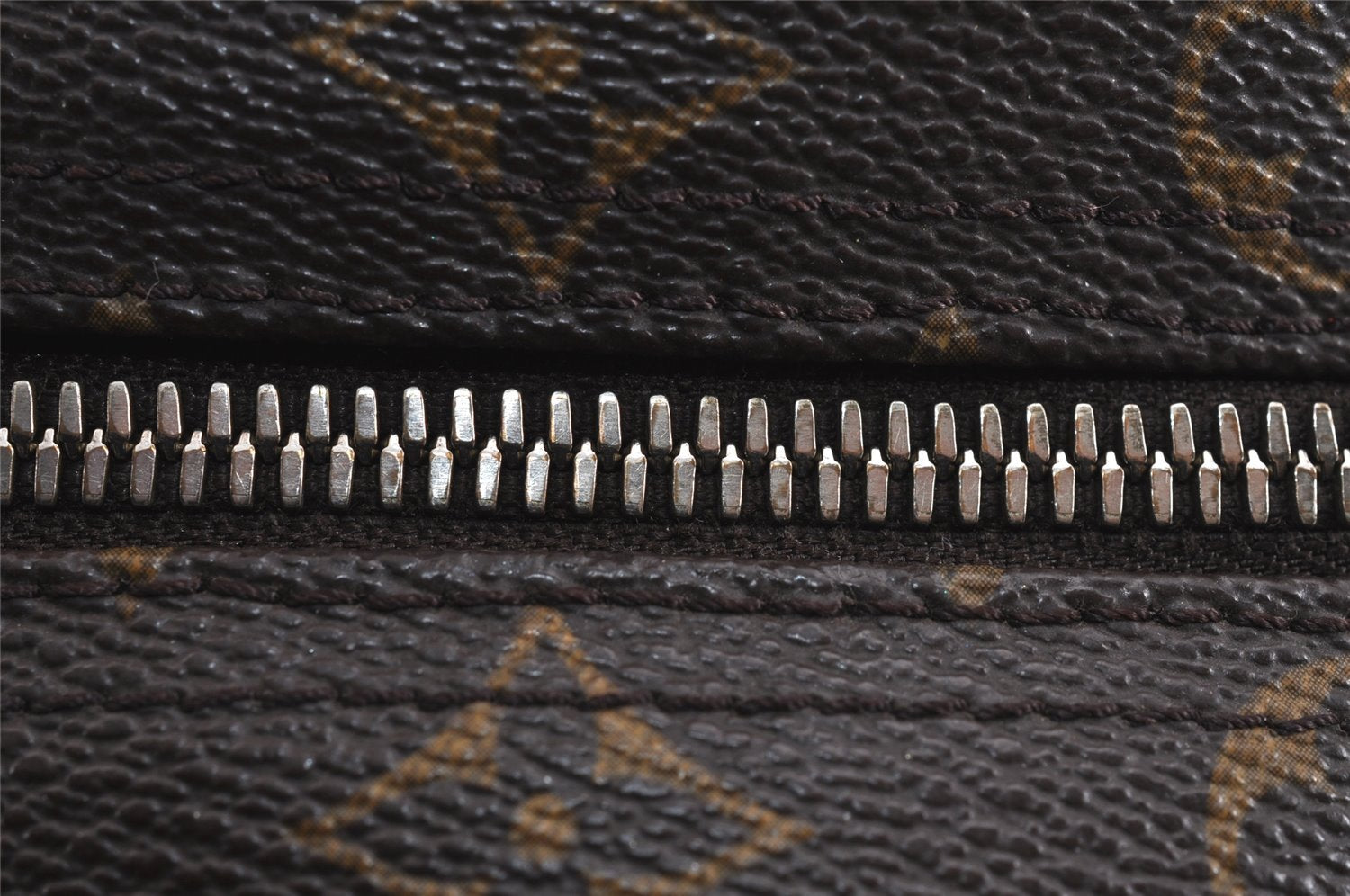 Authentic Louis Vuitton Monogram Manhattan PM Hand Bag Purse M40026 LV 4354J