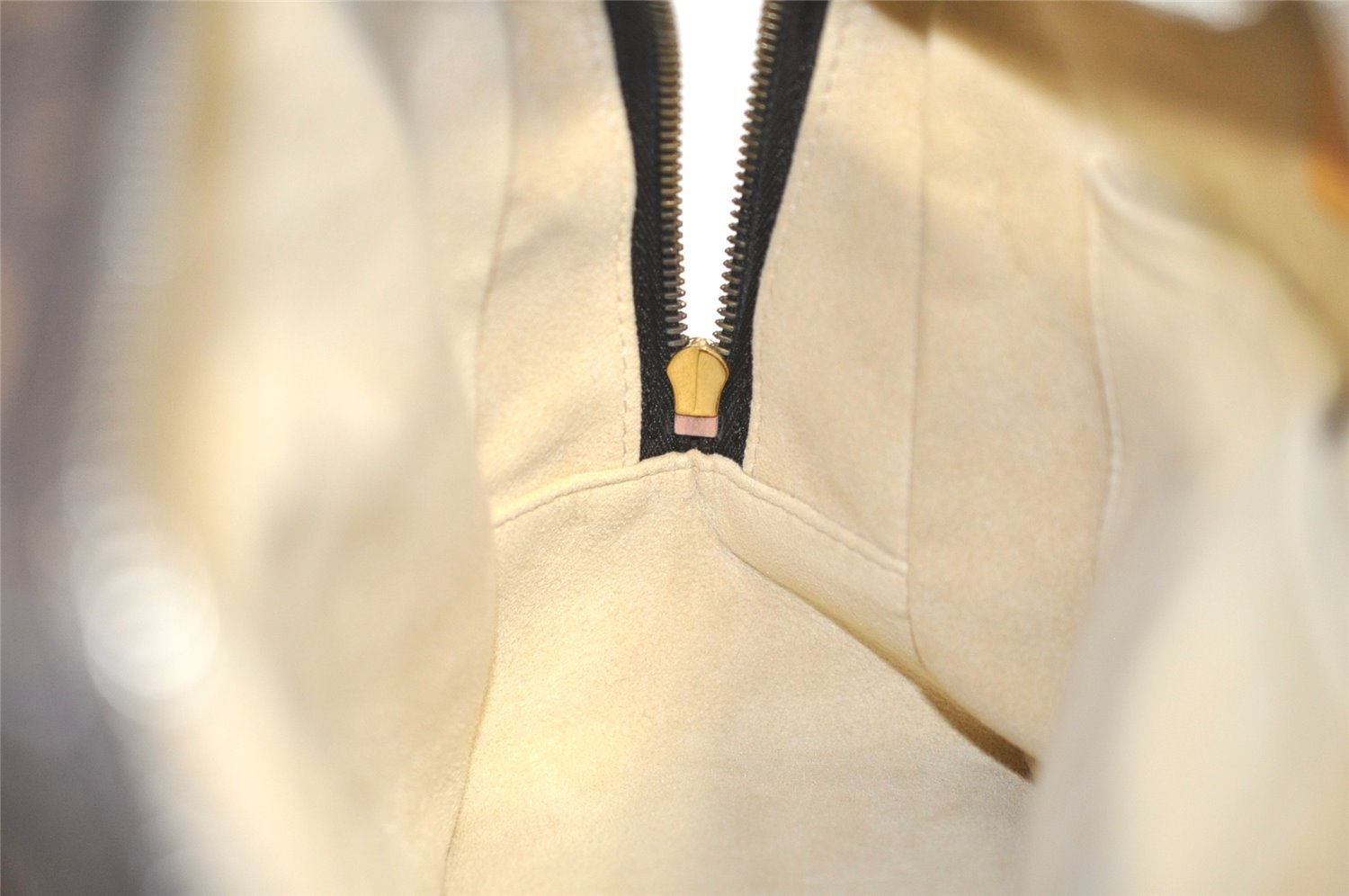 Authentic Louis Vuitton Monogram Manhattan PM Hand Bag Purse M40026 LV 4354J