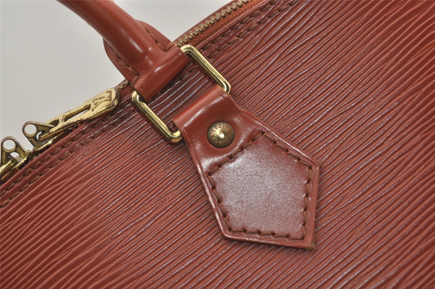 Authentic Louis Vuitton Epi Alma PM Hand Bag Brown M52143 LV 4356J