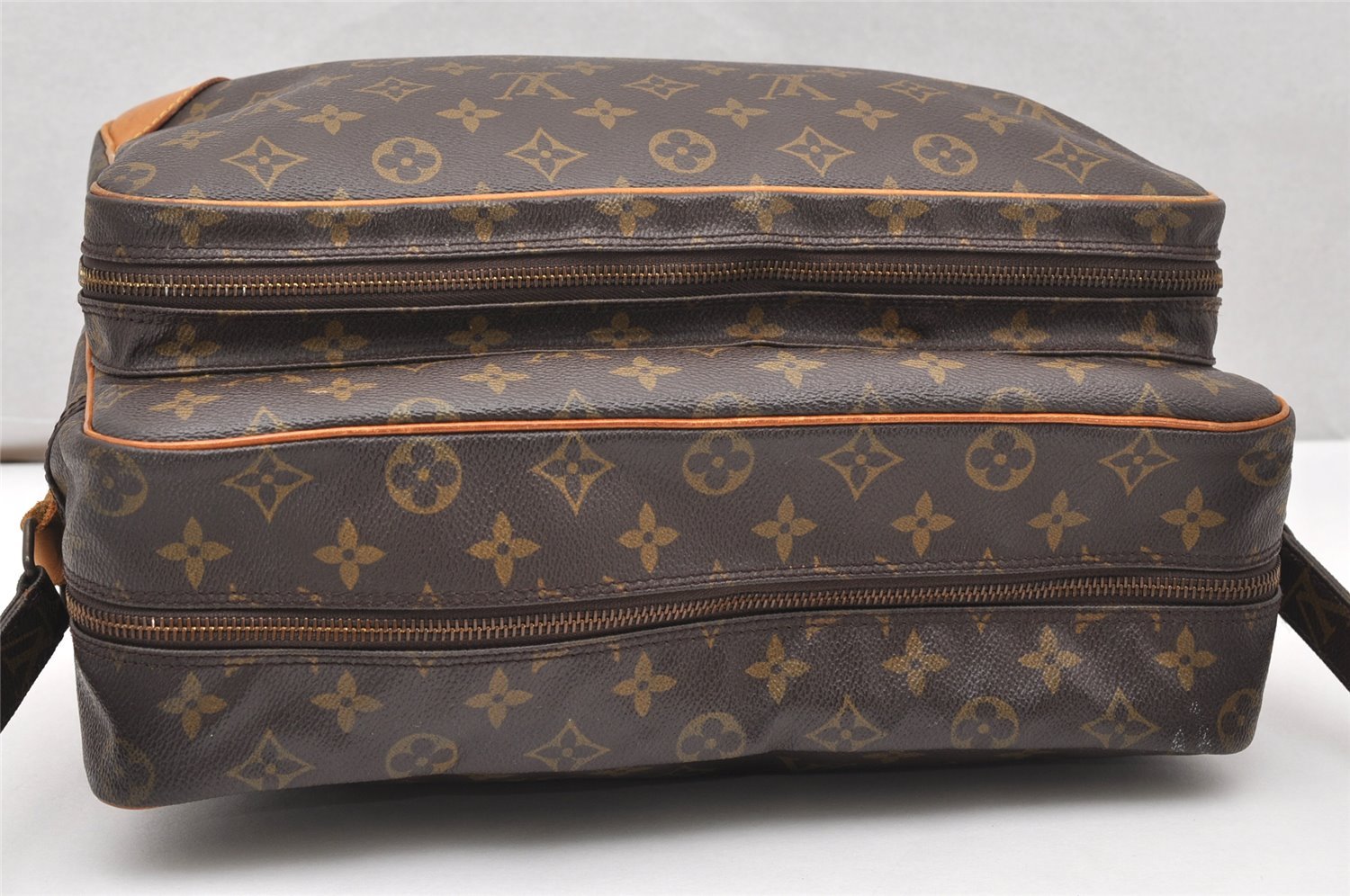 Authentic Louis Vuitton Monogram Nile 34 Shoulder Cross Body Bag M45242 LV 4359K