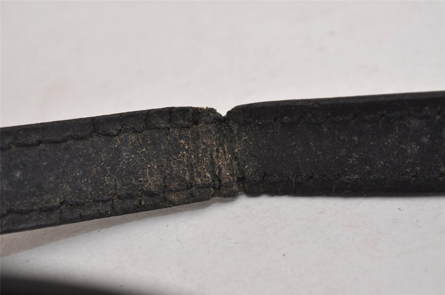 Authentic Louis Vuitton Epi Sellier Dragonne Clutch Bag Black M52612 Junk 4361J