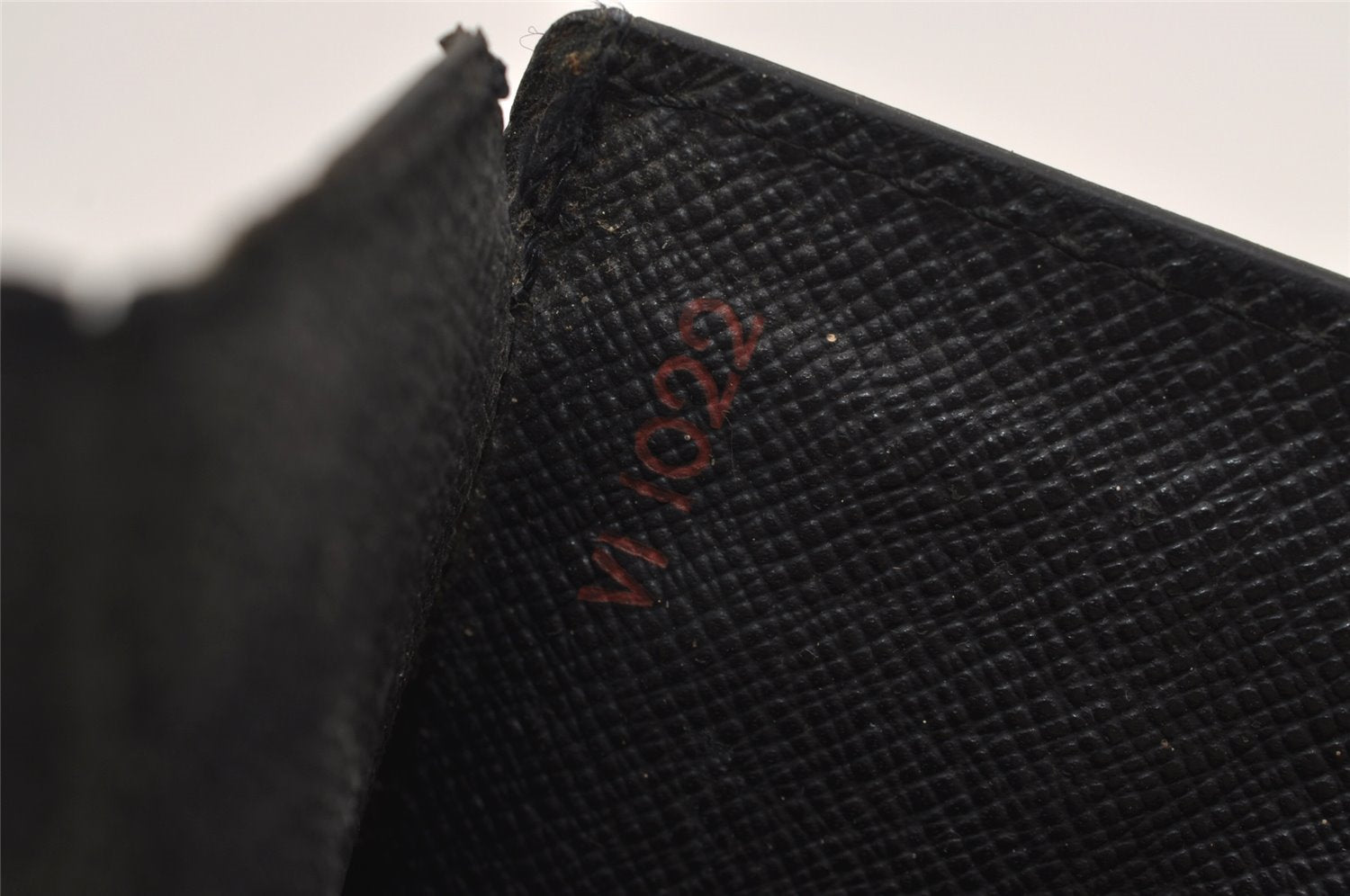 Authentic Louis Vuitton Epi Sellier Dragonne Clutch Bag Black M52612 Junk 4361J