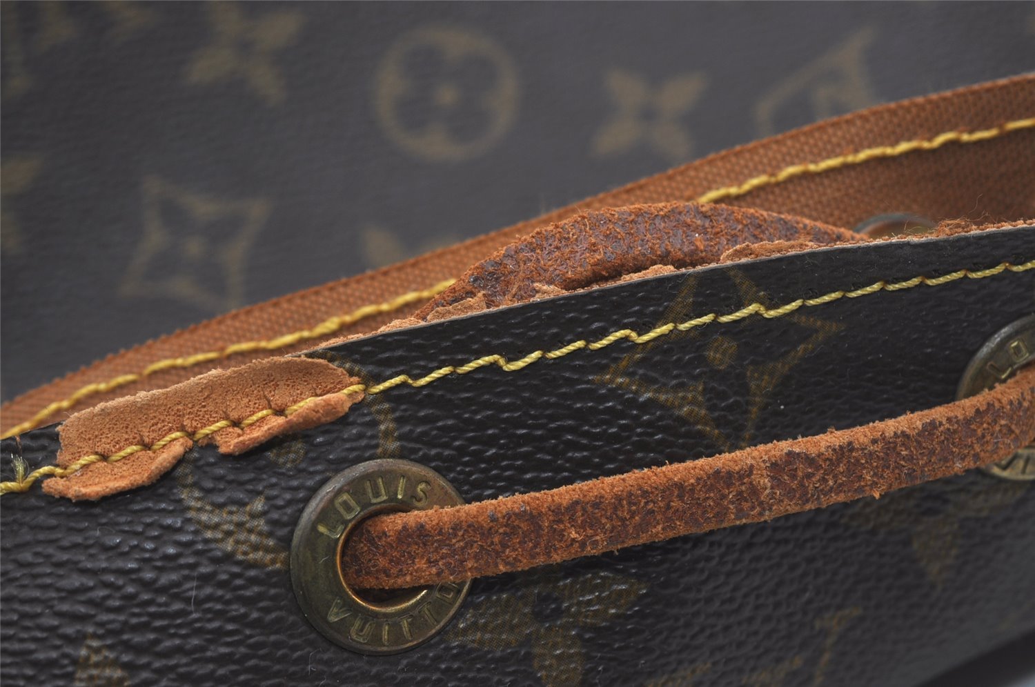 Authentic Louis Vuitton Monogram Noe Shoulder Drawstring Bag M42224 LV 4362I